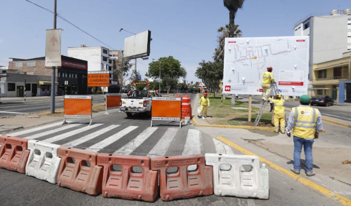 Un tramo de la avenida Óscar R. Benavides fue cerrado por las obras de construcción de la Estación Carmen de la Legua, de la Línea 2 del Metro. (Foto: GEC)