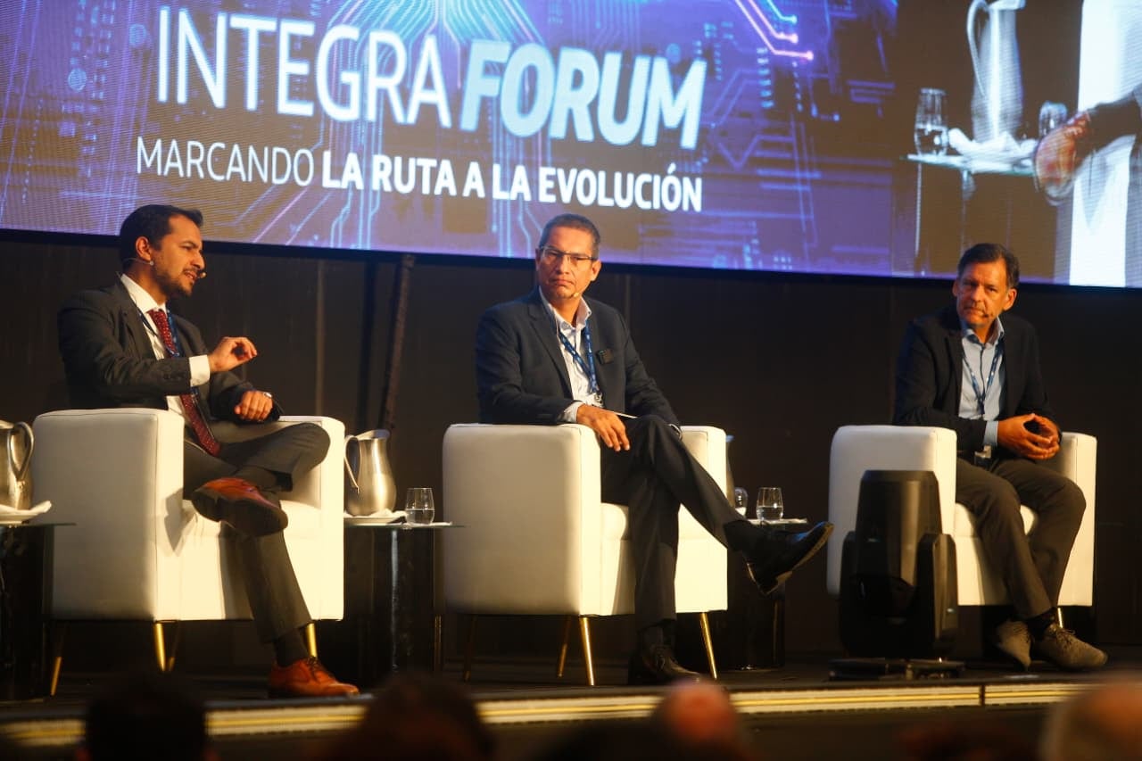 Christian Livia, director de Tecnología de Integratel (Movistar), destacó que el 5G abre nuevas oportunidades para el desarrollo de redes privadas y aplicaciones empresariales basadas en conectividad avanzada. Foto: GEC / Mario Zapata