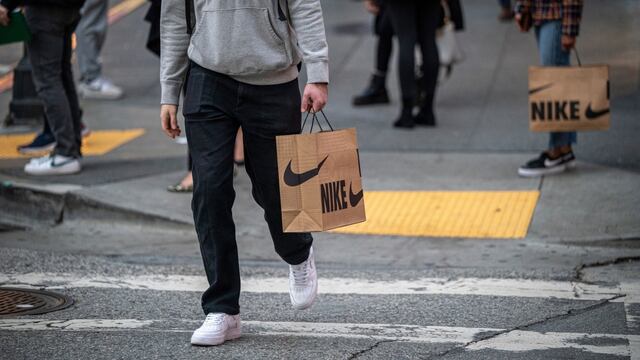 Caída récord de Nike por preocupación sobre China, inventario