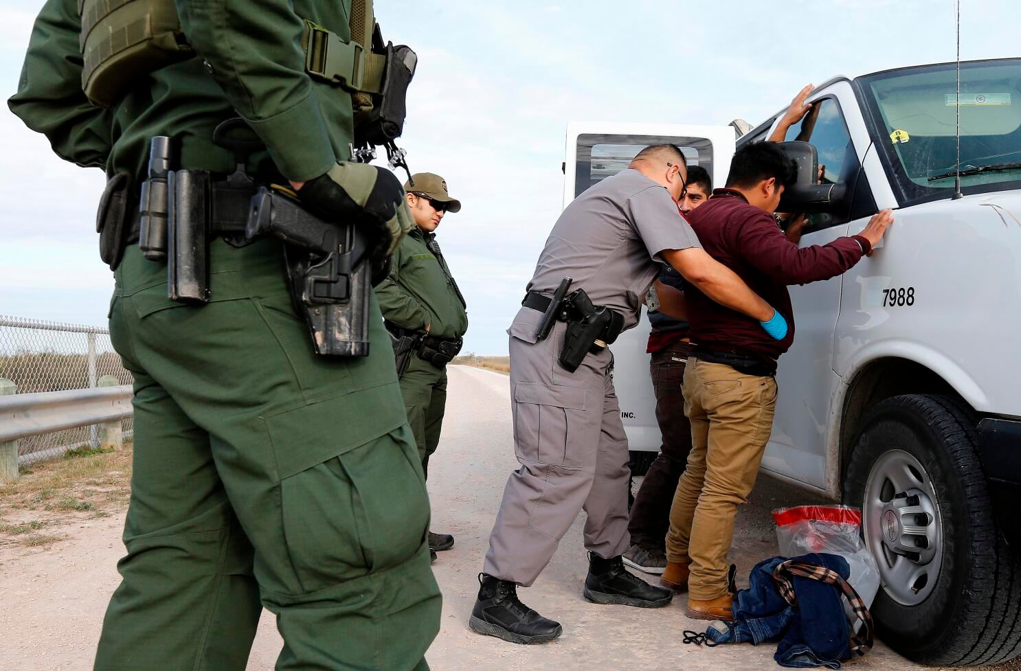 Miles de inmigrantes son detenidos todos los días en Estados Unidos (Foto: AFP)