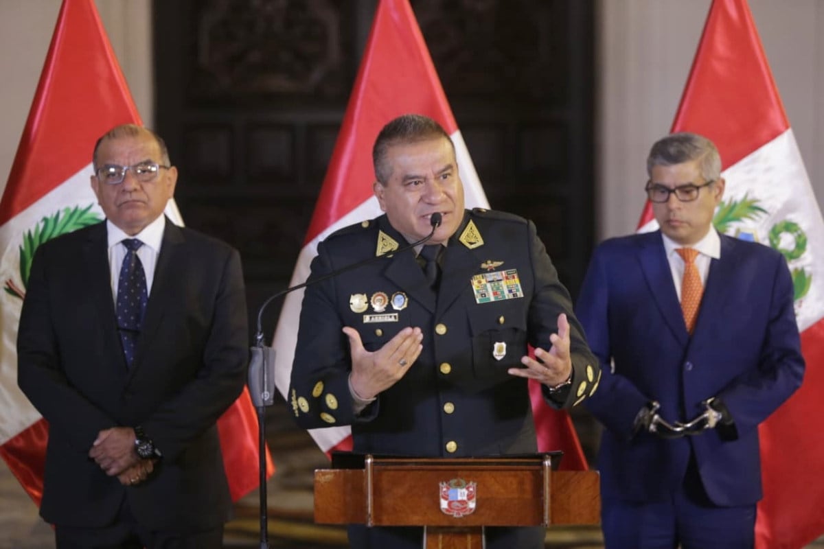 Óscar Arriola deja la comandancia general de la PNP y anuncia relevo por Fredy López Mendoza. (Foto: Cesar Bueno / @photo.gec)