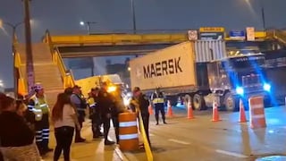 Vía de Evitamiento: accidente de tránsito genera fuerte congestión vehicular en la Panamericana