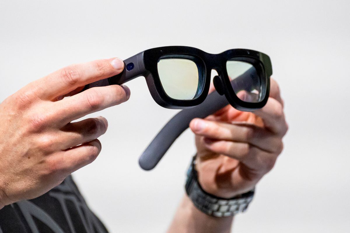 Prototipo de gafas de realidad aumentada Orion de Meta. Fotógrafo: David Paul Morris/Bloomberg