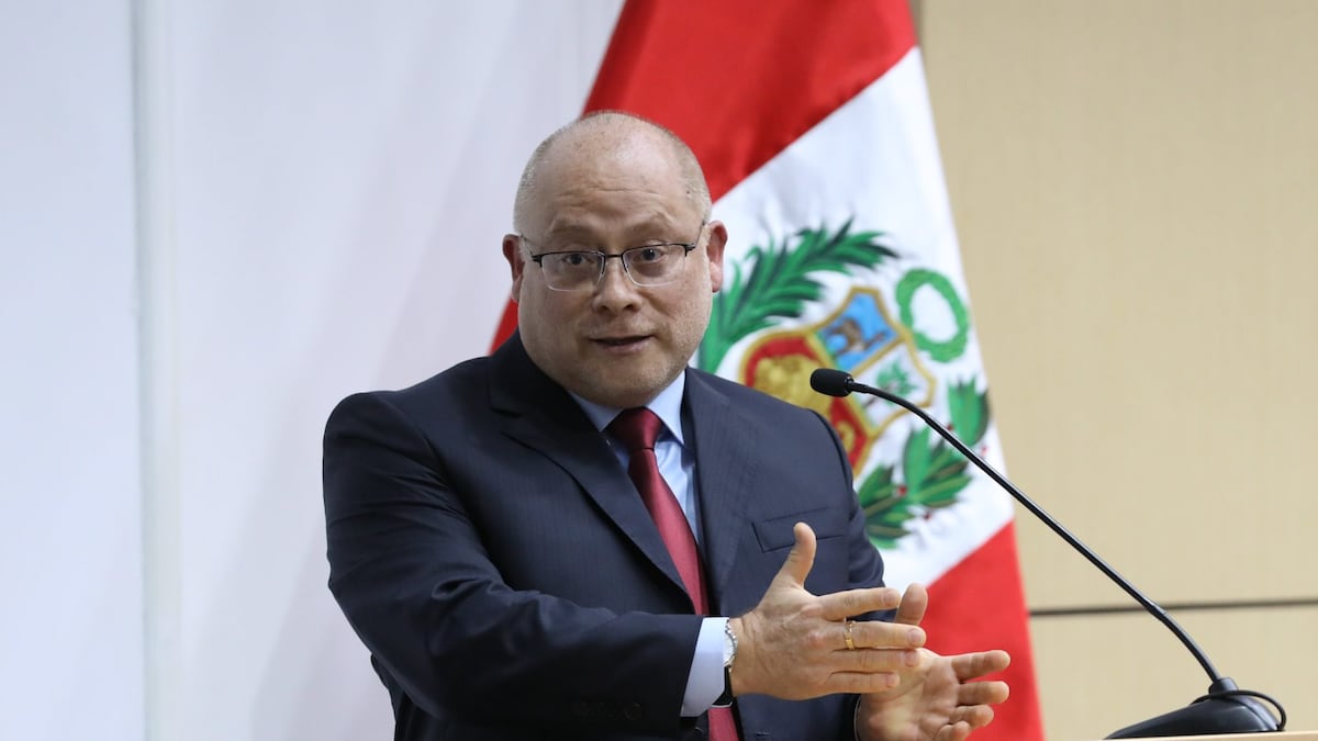 Pedro Hernández jura como nuevo presidente del Tribunal Constitucional