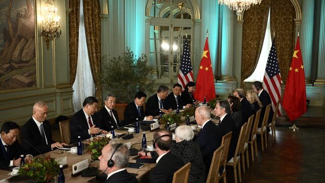 Calculada al milímetro: así fueron las negociaciones secretas para reunión entre Biden y Xi