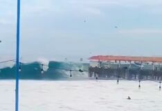 Fuerte oleaje golpea a las playas del norte peruano