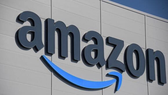Amazon, el gigante estadounidense del comercio electrónico, tiene salarios diferenciados por estados (Foto: AFP)