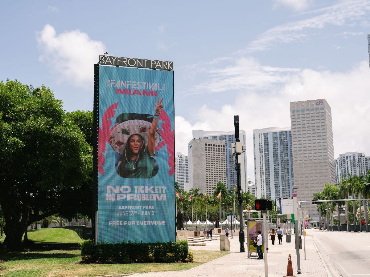 Un anuncio del Fan Festival con motivo de la Copa del Mundo en Miami.