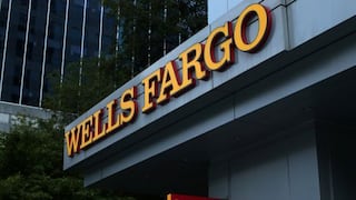 Hillary Clinton promete que Wells Fargo responderá por escándalo de cuentas