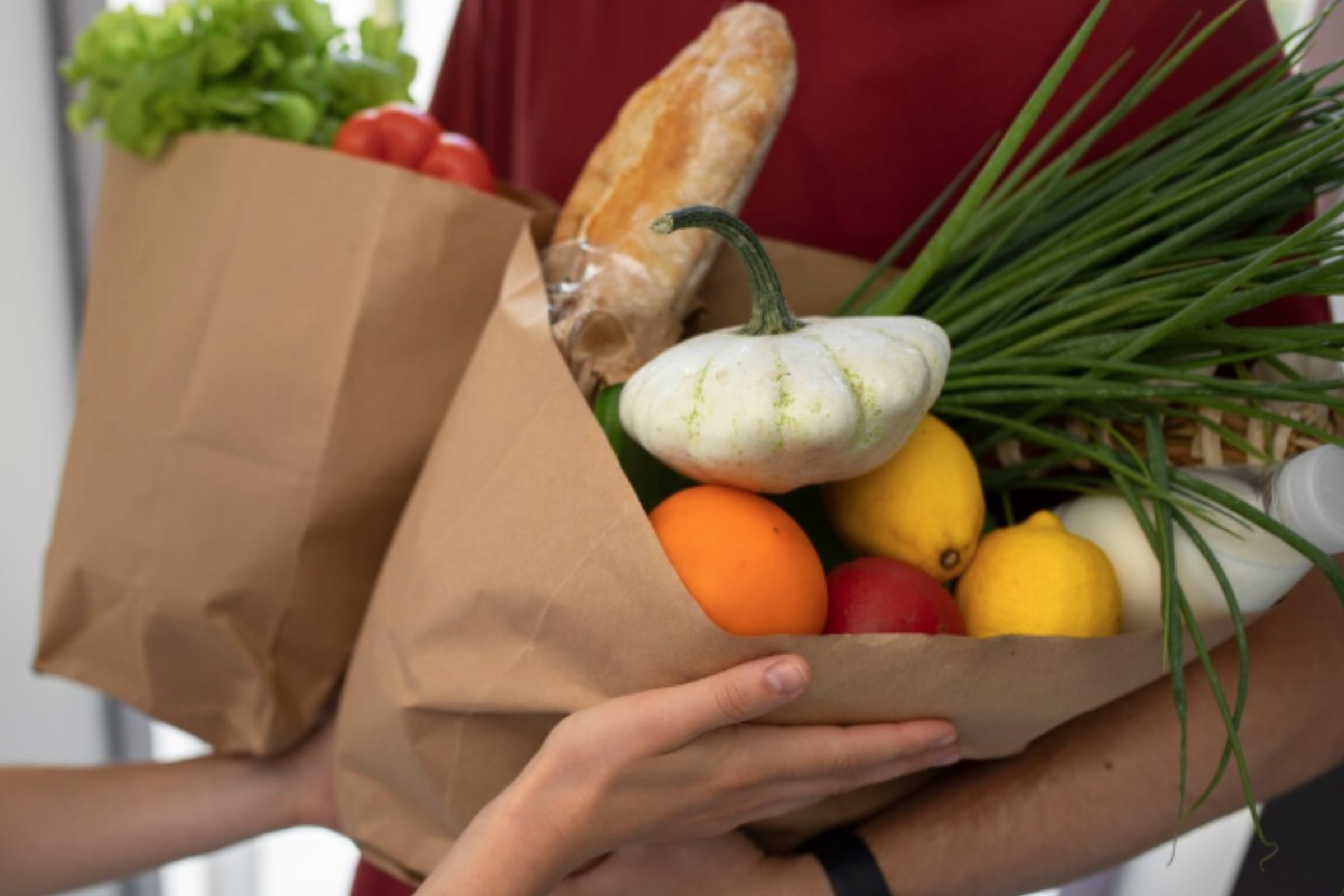 Aquellos que realicen el trámite se les depositará un bono como parte de los beneficios de reemplazo por alimentos perdidos o destruidos. (Crédito: Magnific / Imagen referencial)
