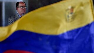 EE.UU. considera sanciones financieras contra exportaciones de petróleo Venezuela