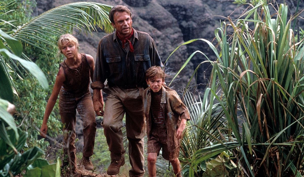 El Dr. Alan Grant (Sam Neill) junto a Lex y Tim en "Jurassic Park", película dirigida por Steven Spielberg (Foto: Universal Pictures)