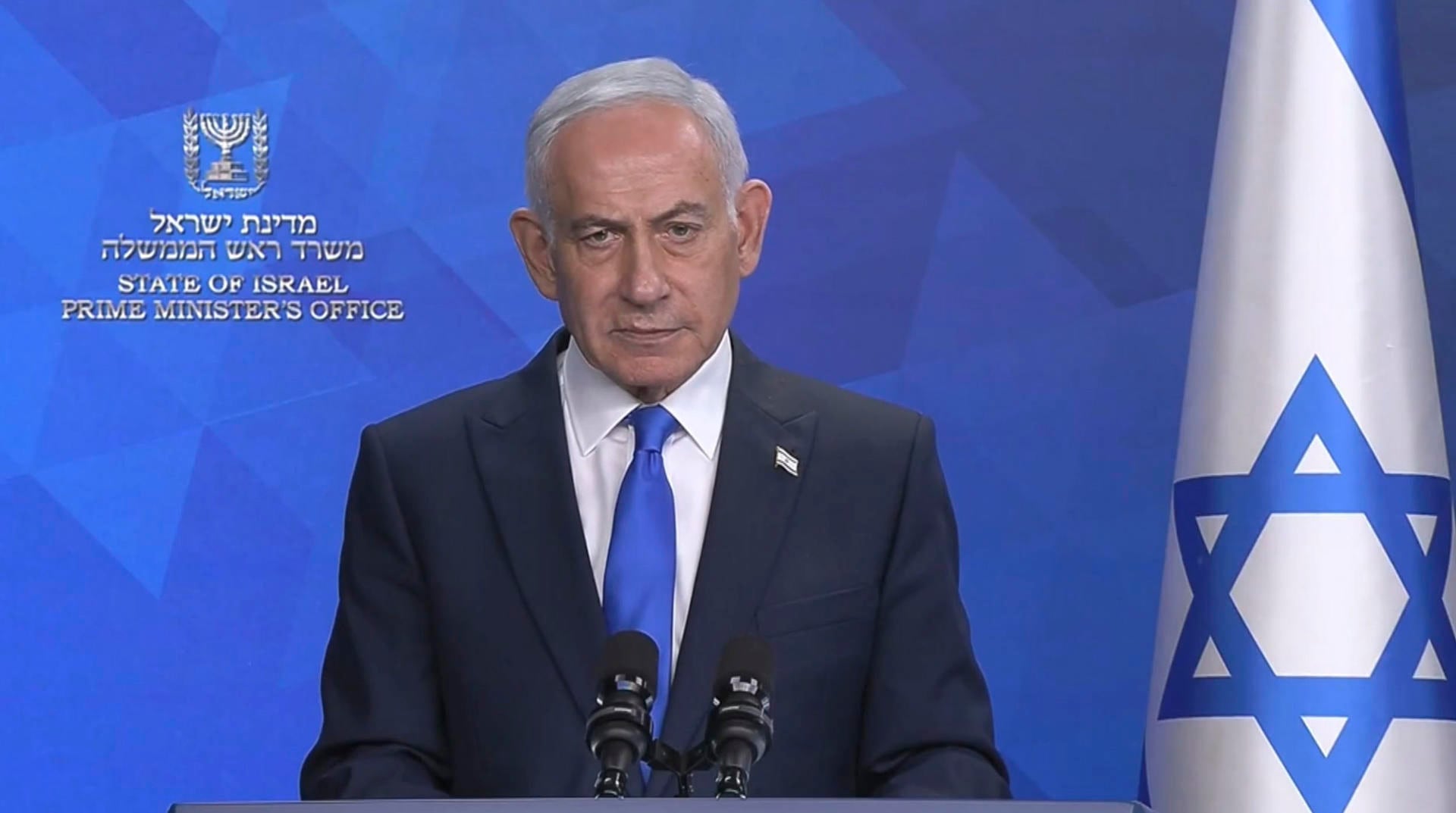 El primer ministro de Israel, Benjamín Netanyahu, apuntó a que uno de los pilotos del vuelo FlyDubai intentó estrellar la aeronave tras apuñalar a su compañero en la cabina. (EFE/Captura de video).