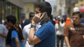 Cuatro millones de peruanos no tienen acceso a telefonía móvil