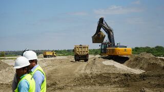 Supervisan descolmatación de río tras identificarse 91 puntos críticos en Piura