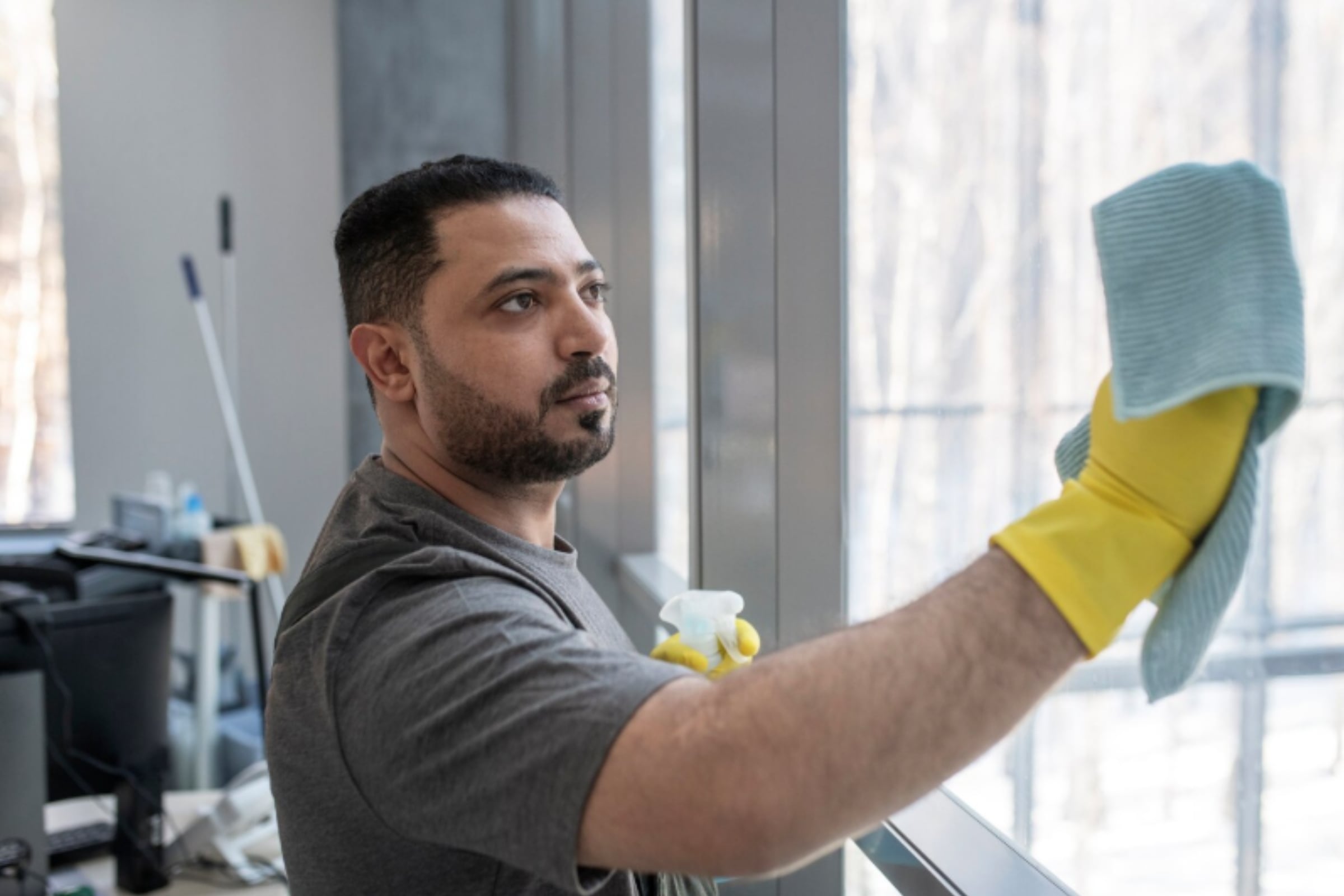 Los salarios de limpieza en este país varían según la experiencia y la ubicación. (Crédito: Freepik / Imagen referencial)