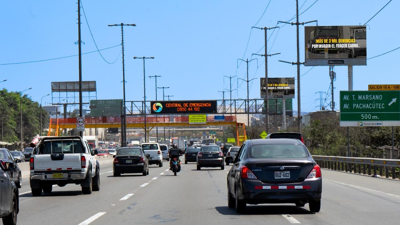 La campaña busca frenar la invasión del tercer carril. Foto: difusión / OOH