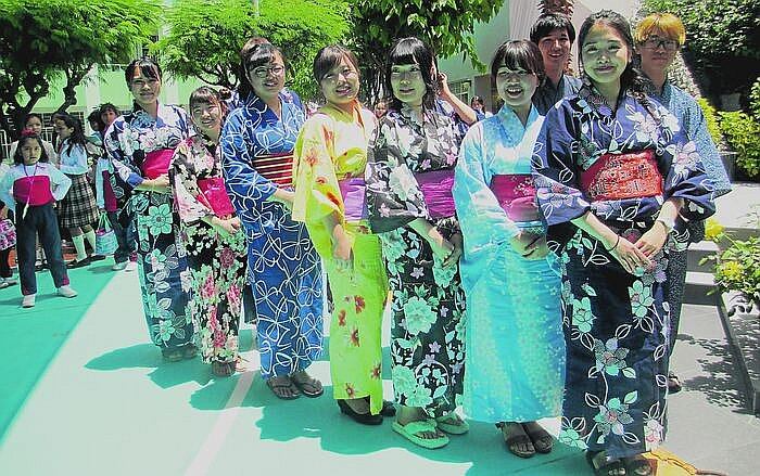 El año pasado, por primera vez, el número de nacimientos en Japón cayó por debajo de 800.000, lo que indica que más escuelas tendrán sus puertas cerradas.