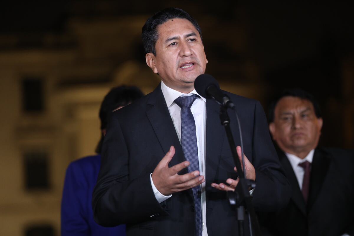 Vladimir Cerrón se pronunció sobre la compra de fertilizantes en sus redes sociales. (Foto: Presidencia)