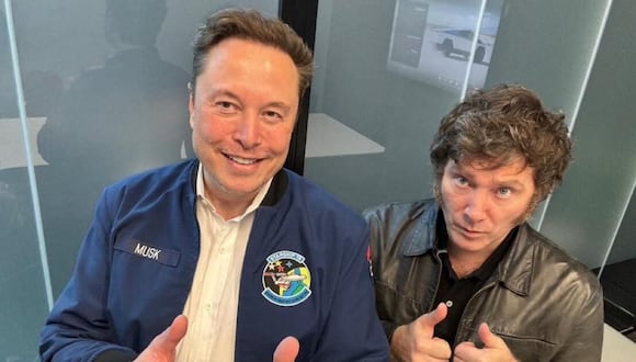 Javier Milei con Elon Musk en la Gigafábrica de Tesla en Austin, el 12 de abril.