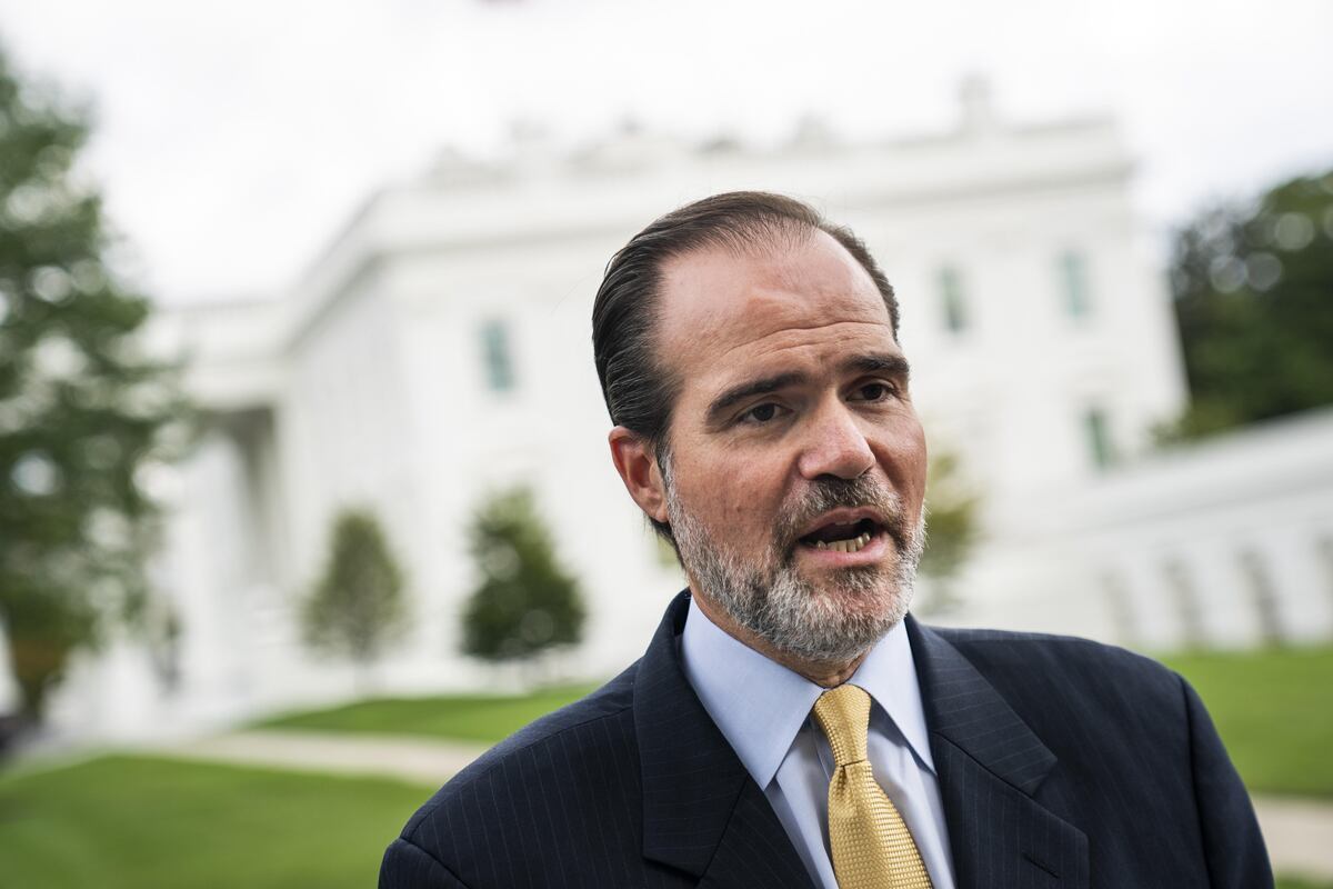 Mauricio Claver-Carone es uno de los asesores más cercanos de Donald Trump. Fue el primer estadounidense en llegar a ser presidente del BID. (Foto: EFE)