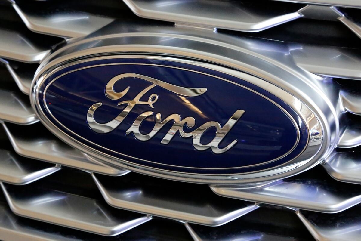 Ford dijo el jueves que invertirá US$ 2,000 millones en tres plantas de Michigan para aumentar la producción de la nueva camioneta F-150 Lightning hasta 150,000 unidades -una acción que ya había esbozado en abril-, y para fabricar nuevas versiones de la camioneta Ranger y del deportivo Mustang. (AP Photo/Gene J. Puskar, File)