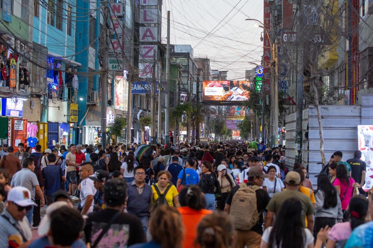 Empleo en Lima Crece, Pero la Calidad Laboral se Debilita