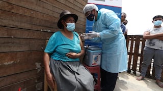 Imágenes de la vacunación contra el COVID-19 casa por casa en San Juan de Lurigancho