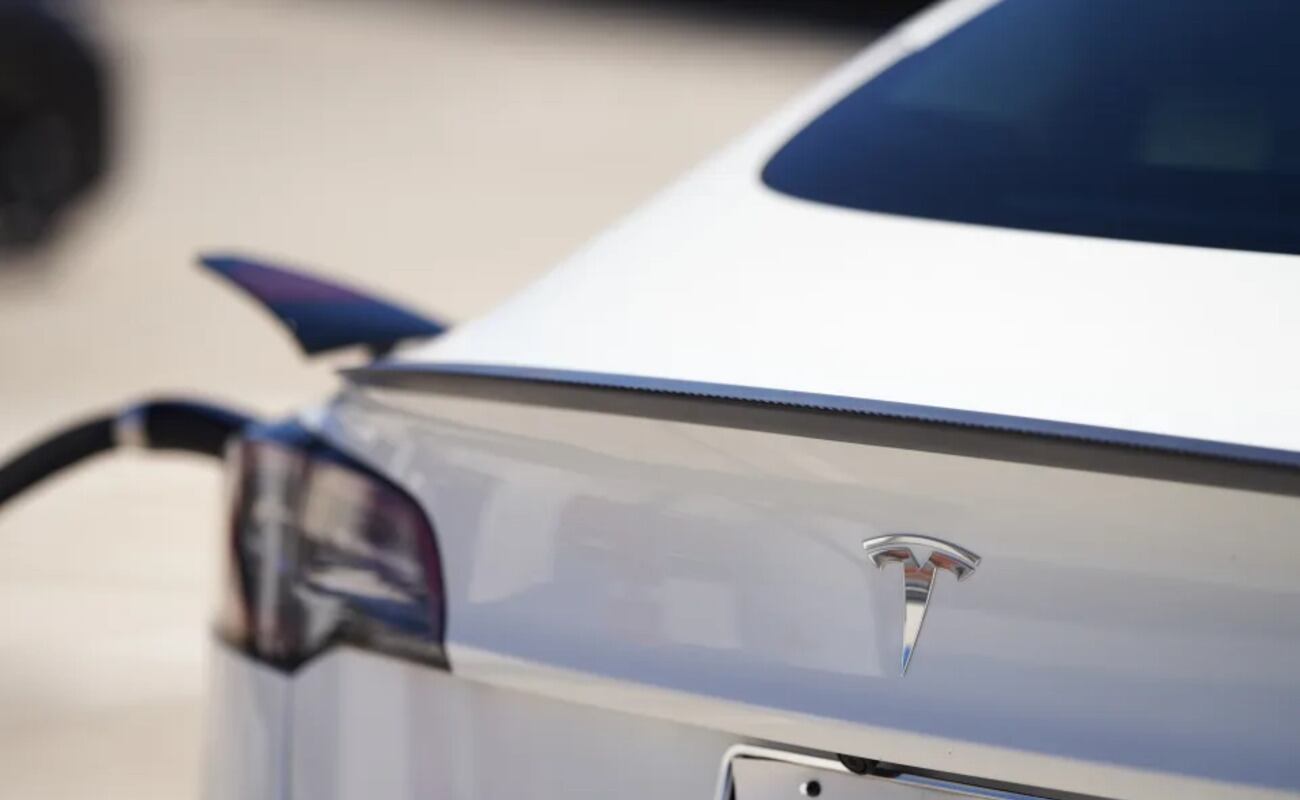 En 2018, Tesla tenía el 78 % de las ventas de vehículos eléctricos en Estados Unidos. (Photo by Allison Dinner/Getty Images)