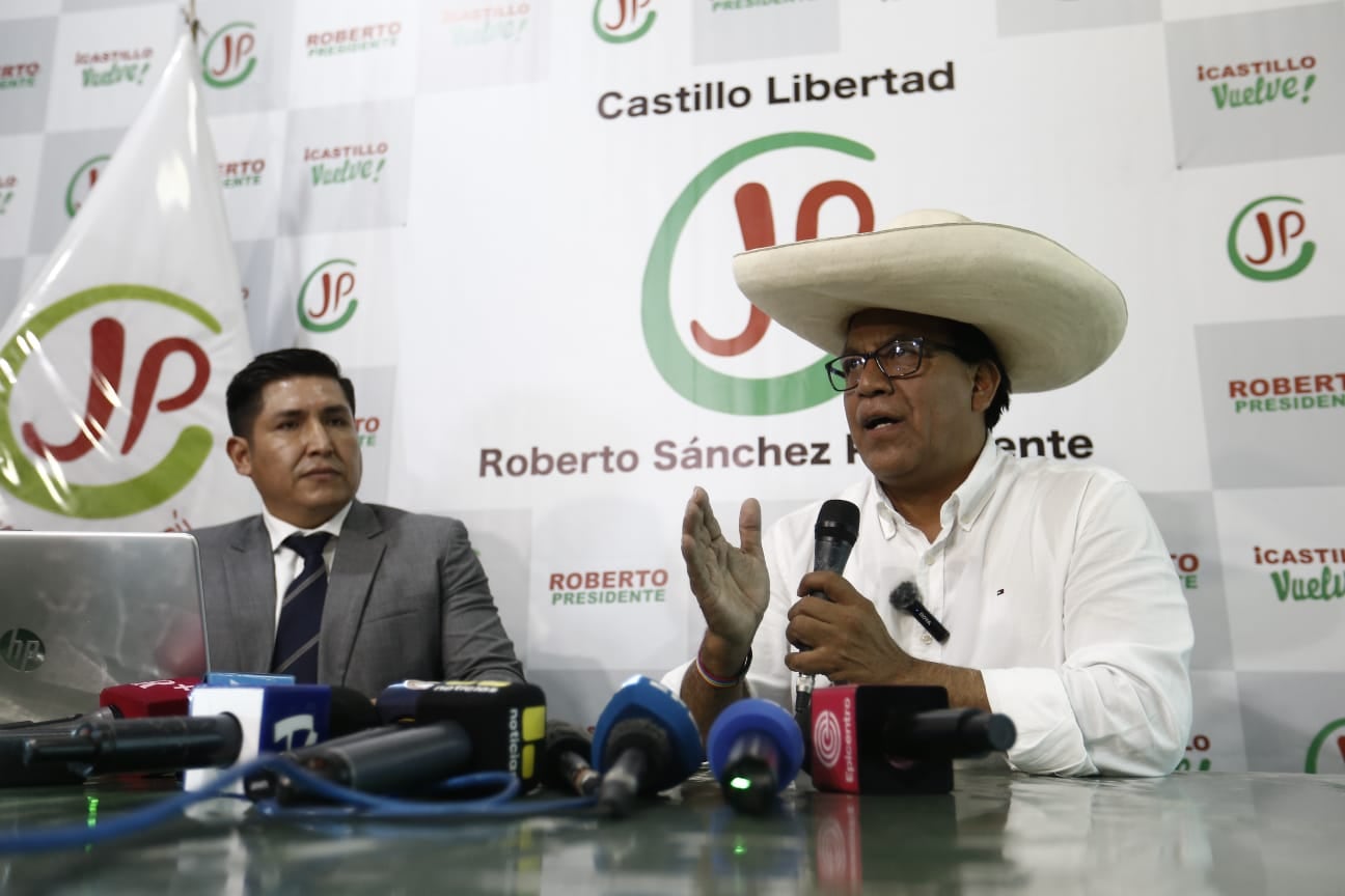 El caso avanza en plena campaña electoral de 2026 y podría llevar al candidato presidencial a afrontar un juicio oral por presuntas irregularidades en el manejo de aportes partidarios. Foto: difusión