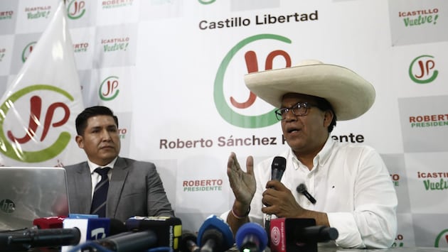 Conferencia de prensa del candidato presidencial de Juntos por el Perú. Foto: César Campos / GEC