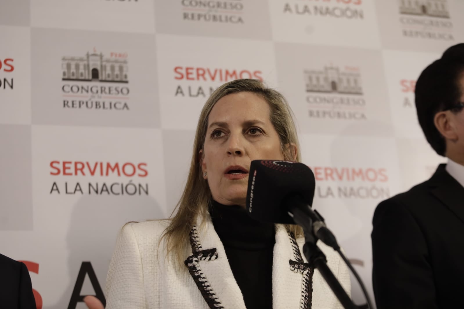 Maricarmen Alva se mostró en contra del proyecto de ley de su bancada para restablecer la inmunidad parlamentaria. Fotos: Anthony Niño de Guzmán/ @photogec