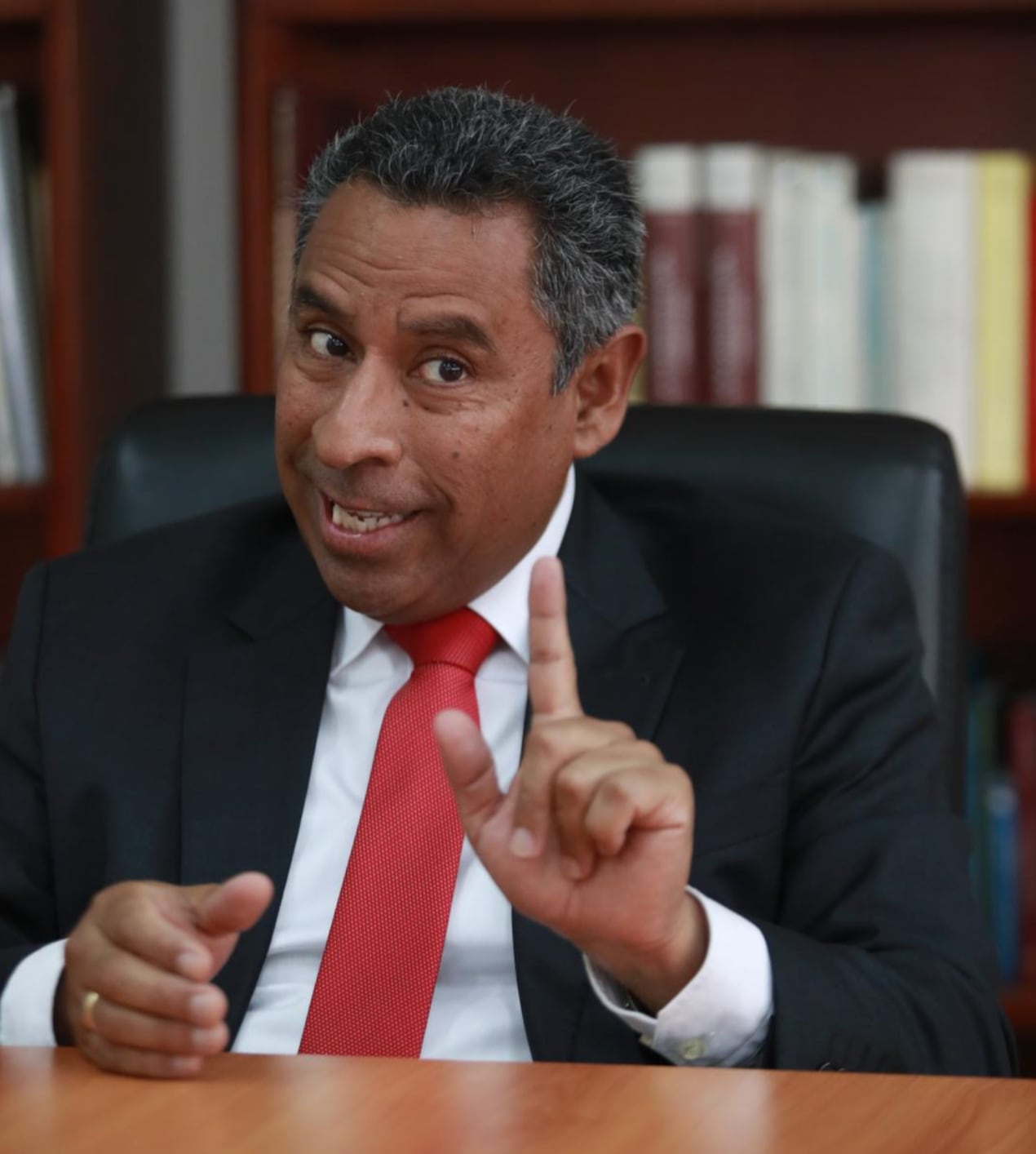El presidente del TC, Francisco Morales Saravia, hizo un llamado a la tranquilidad ante la confrontación entre el Congreso y la Junta Nacional de Justicia. (Foto: Alessandro Currarino)