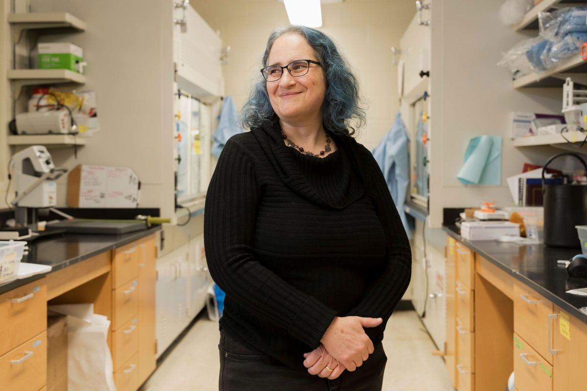 Lieberman en su laboratorio de la Universidad de Notre Dame.