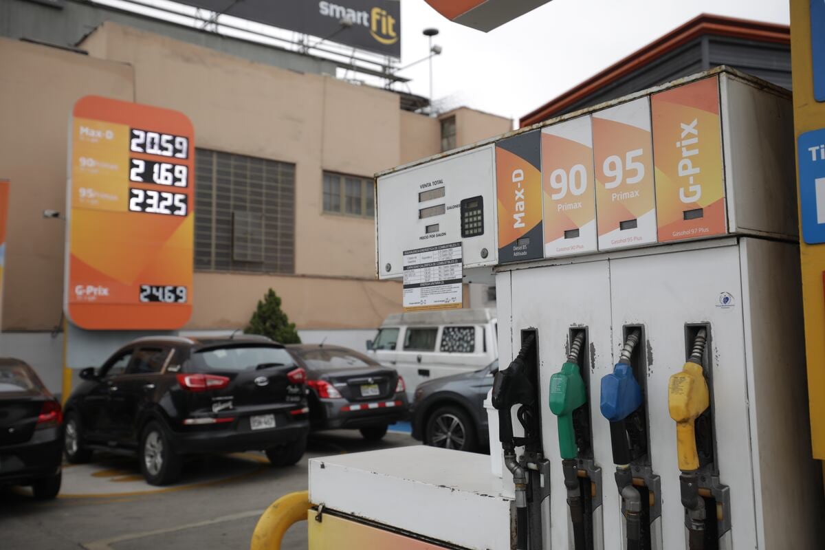 Una estación de combustible en Lima, indicando los precios de octubre 2022 (Foto: GEC)