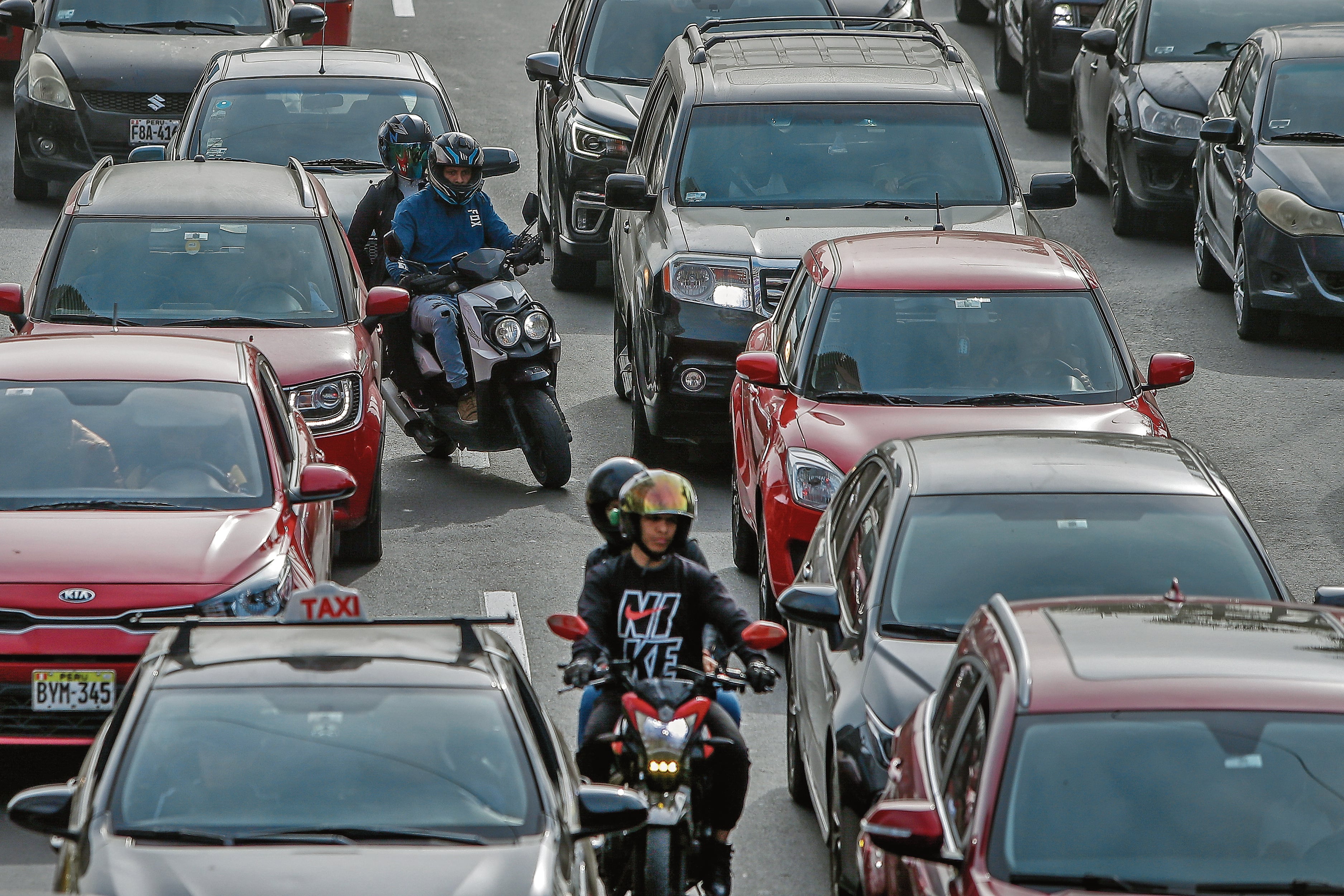 Prohibición de dos personas en moto: hoy se comienza a aplicar multa de S/ 660 | PERU | GESTIÓN