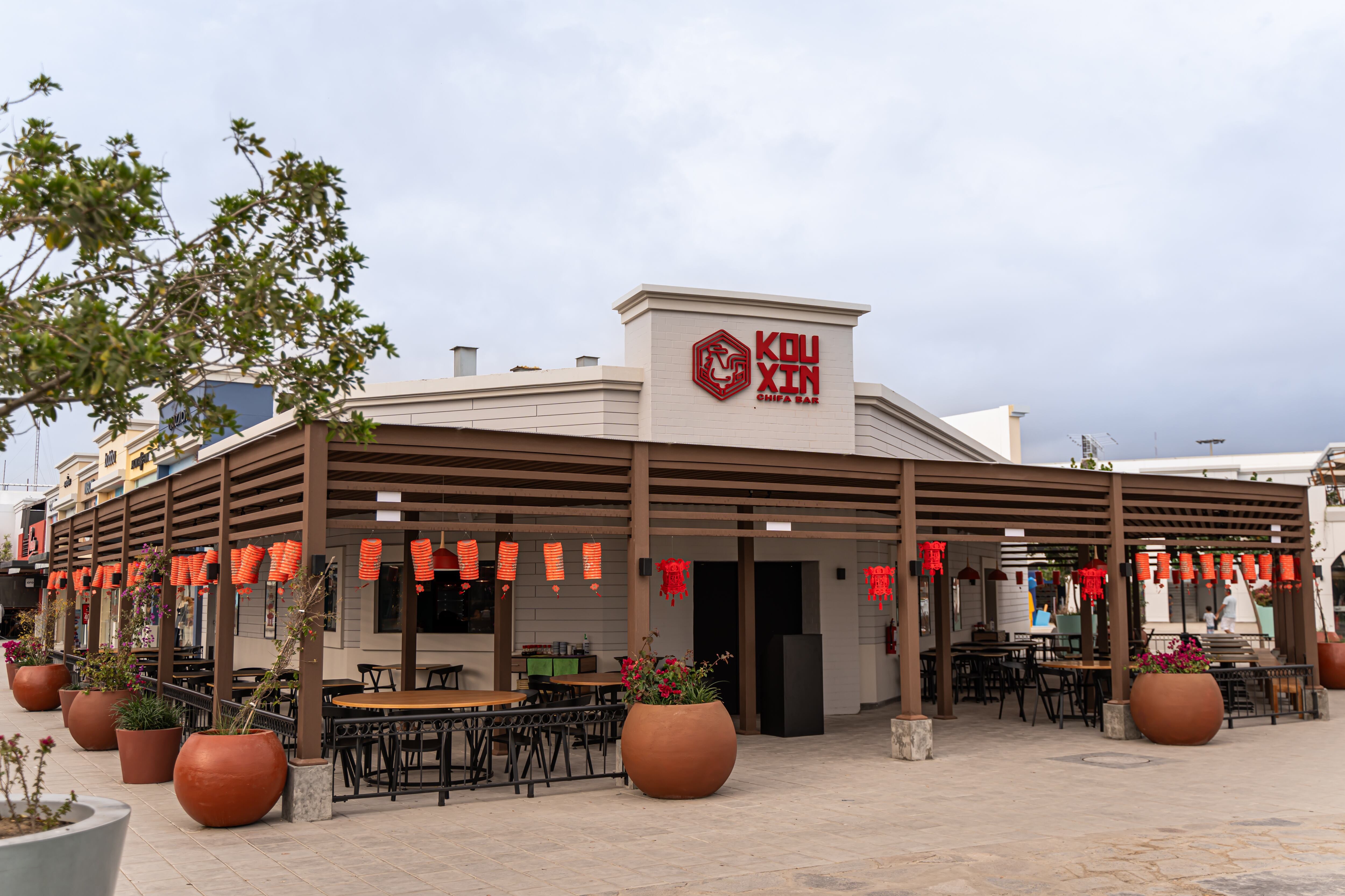 Desde el verano de 2024, abrieron un chifa en el boulevard de Asia, bajo el nombre Kou Xin. (Foto: Primos Chicken Bar)