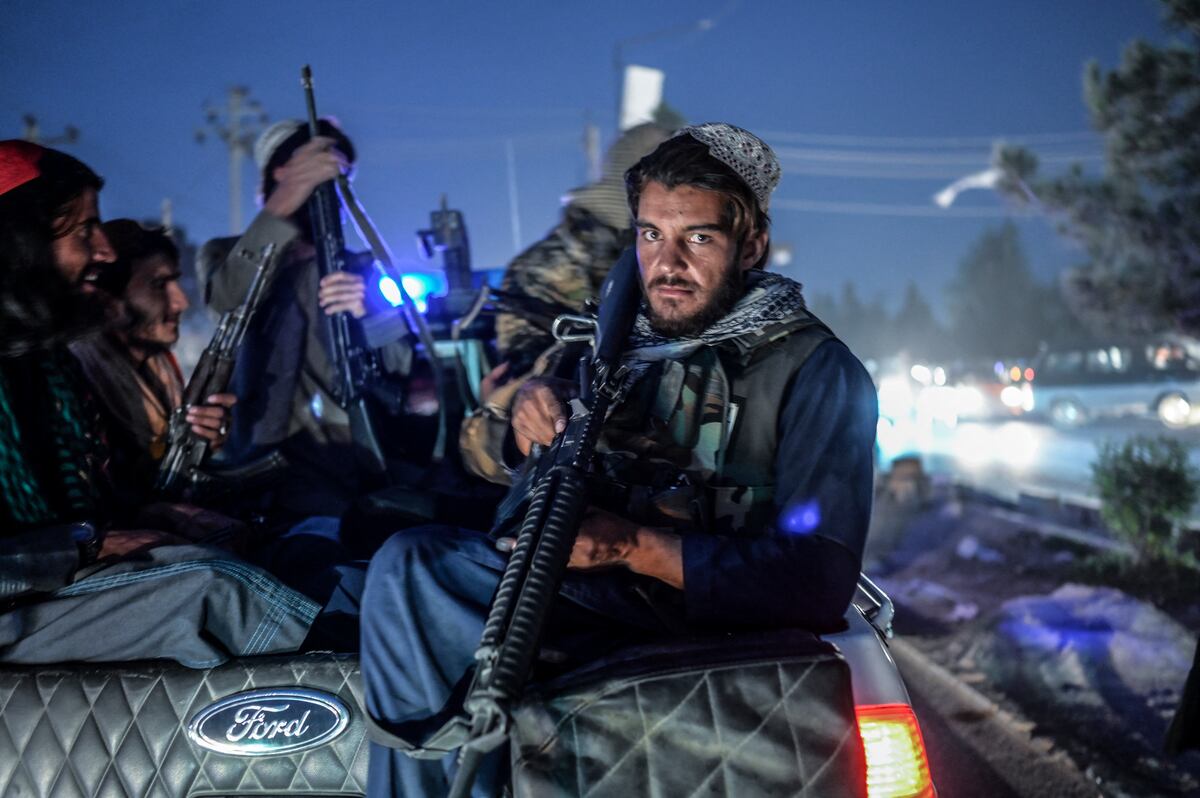 La represión surge después de que algunos afganos recurrieran a las criptomonedas para preservar sus riquezas y mantenerlas fuera del alcance de los talibanes. (Foto: BULENT KILIC / AFP).