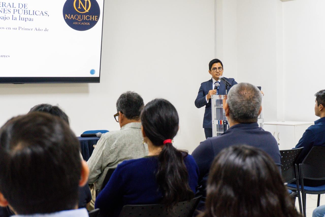 En coorganización con la Cámara de Comercio de Piura, Naquiche Abogados desarrolló una conferencia enfocada en los retos, vacíos y aprendizajes de la nueva Ley General de Contrataciones Públicas.
Foto: Difusión.