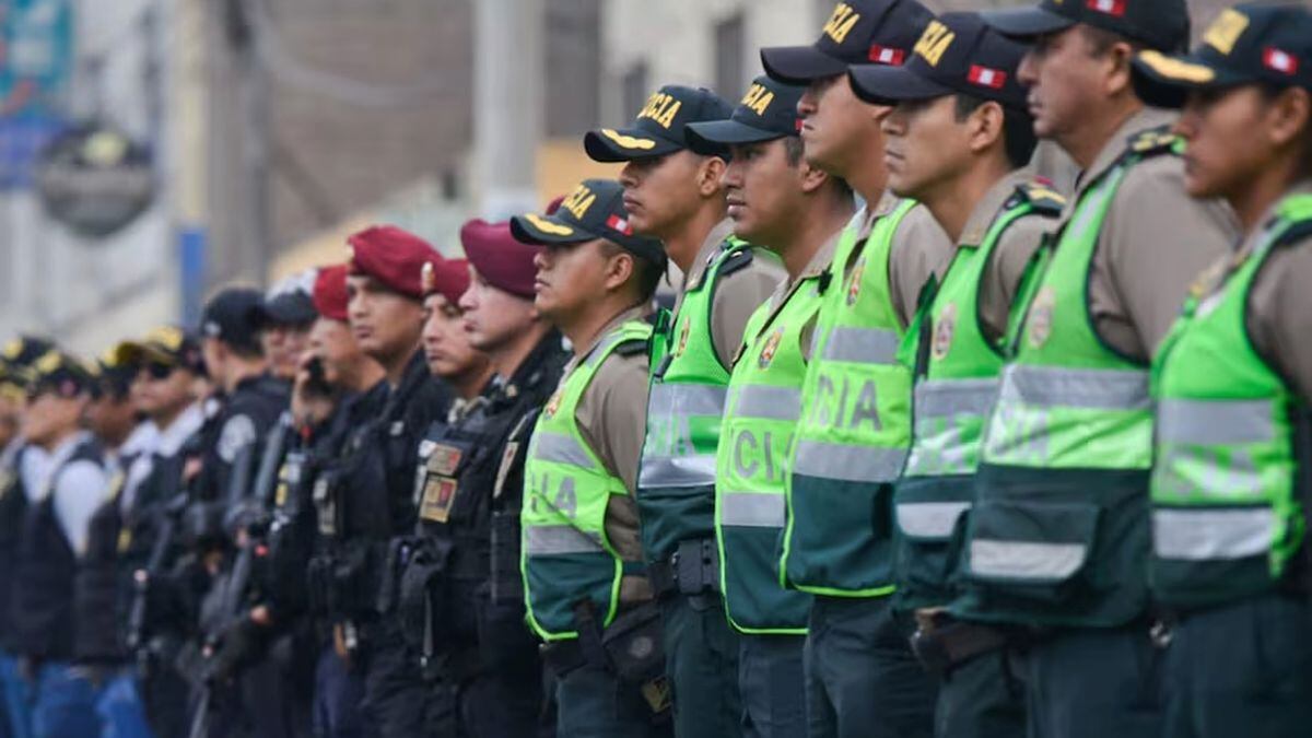 Presentan proyecto de ley para cambiar causales de remoción al comandante general de la PNP