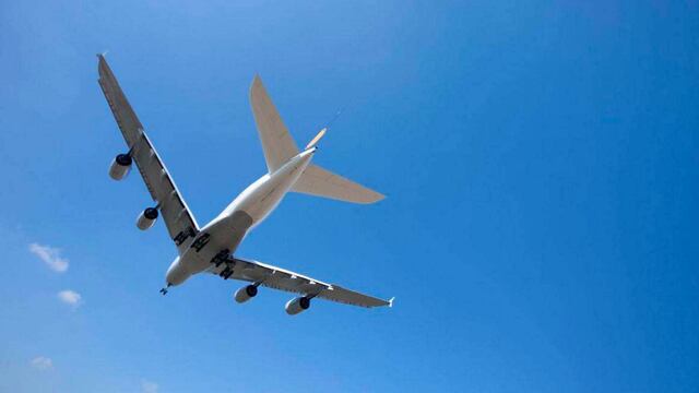 Aerolíneas JetBlue y Spirit aseguran que su fusión “impulsa la competencia”