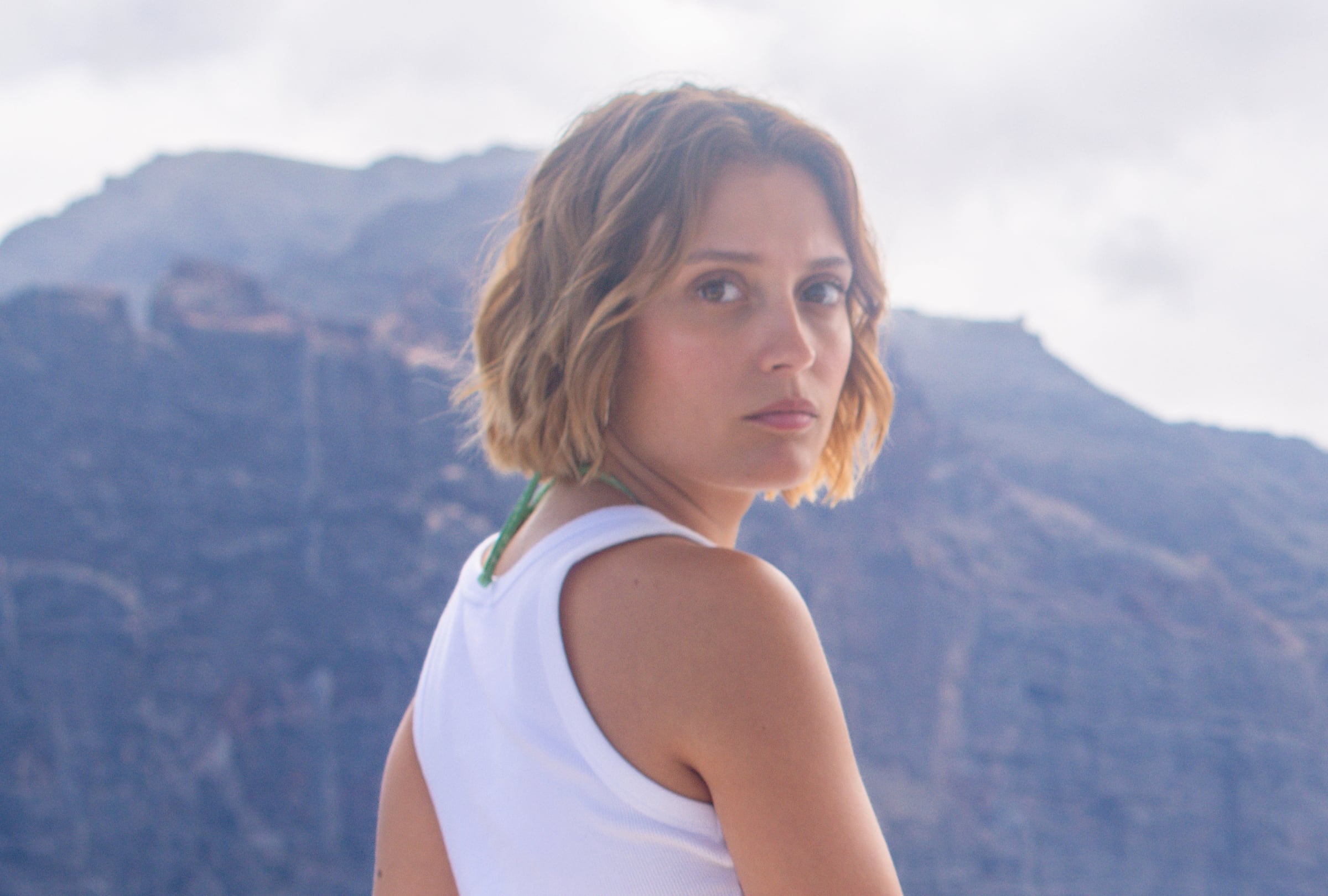 Ana Garcés como Helena en una escena de la serie española “Oasis” (Foto: Netflix)