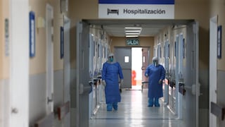 Vizcarra: La meta es llegar a 1,000 camas en UCI para pacientes graves a fin de mes