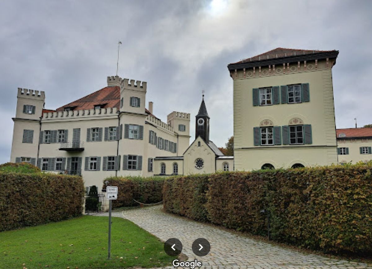 En esta imagen se ve la capilla del Castillo de Possenhoffen, la cual fue tomada en octubre de 2022 (Foto: Netflix / Google Maps - Giovanni Maio)