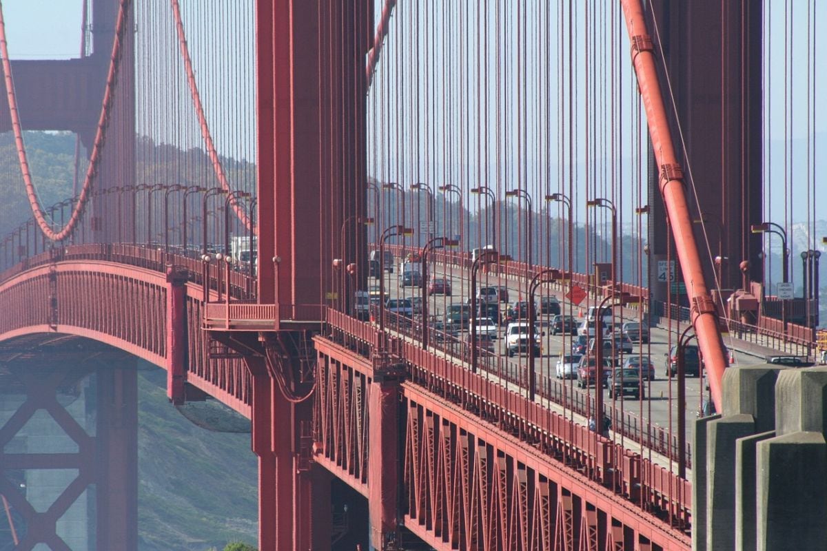 El puente Golden Gate es un puente colgante situado en California, Estados Unidos, que une la península de San Francisco por el norte con el sur del condado de Marin, cerca de Sausalito (Foto: Pixabay)