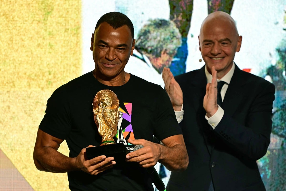El campeón del mundo con Brasil, Cafú, se unió el 26 de agosto de 2026 a un grupo de exfutbolistas que apoyan al presidente de la FIFA, Gianni Infantino, a pesar de su plan fallido de abrir la Copa del Mundo a la inversión privada. (Foto: Pablo PORCIUNCULA / AFP)