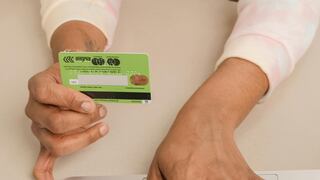 Cómo solicitar la tarjeta de débito del Seguro Social