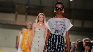 Carolina Herrera celebra 45 años de moda con Wes Gordon a la cabeza