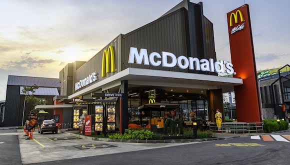 3 de julio del 2009. Hace 15 años. McDonald's apuesta a una hamburguesa más cara pese a la recesión.
