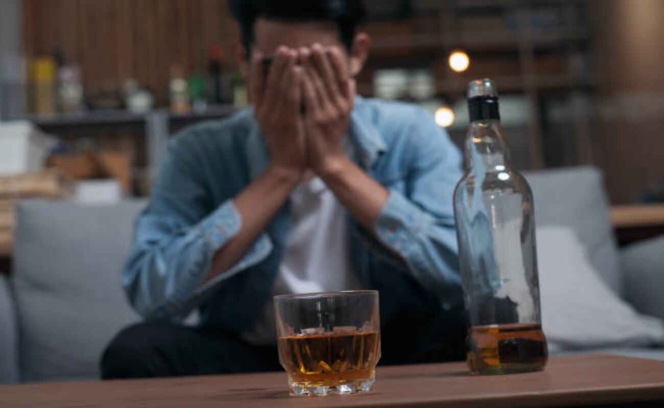 ¿Qué pasa con mi cuerpo si tomo alcohol todos los días, según la OMS?. (Fuente: iStock)